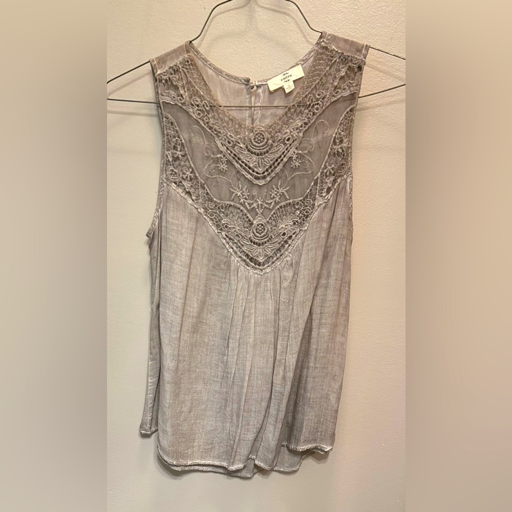 ⭐️ENTRO Sleeveless Top/Blouse⭐️